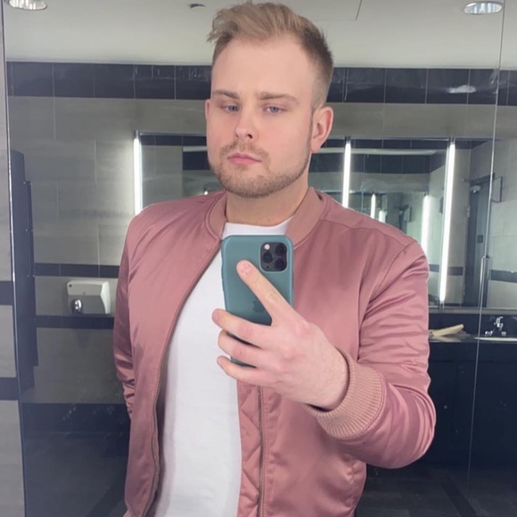 Meet your Posher, Szymon - Picture 1 of 1